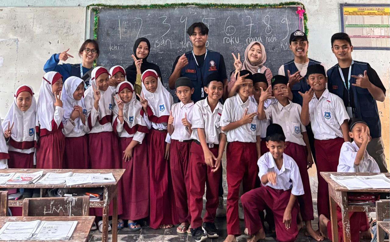 Mahasiswa KKN Reguler UNDIP TIM 1 Tahun 2026 Dorong Pengenalan Bahasa  Jepang di SD/MI Desa Pagak